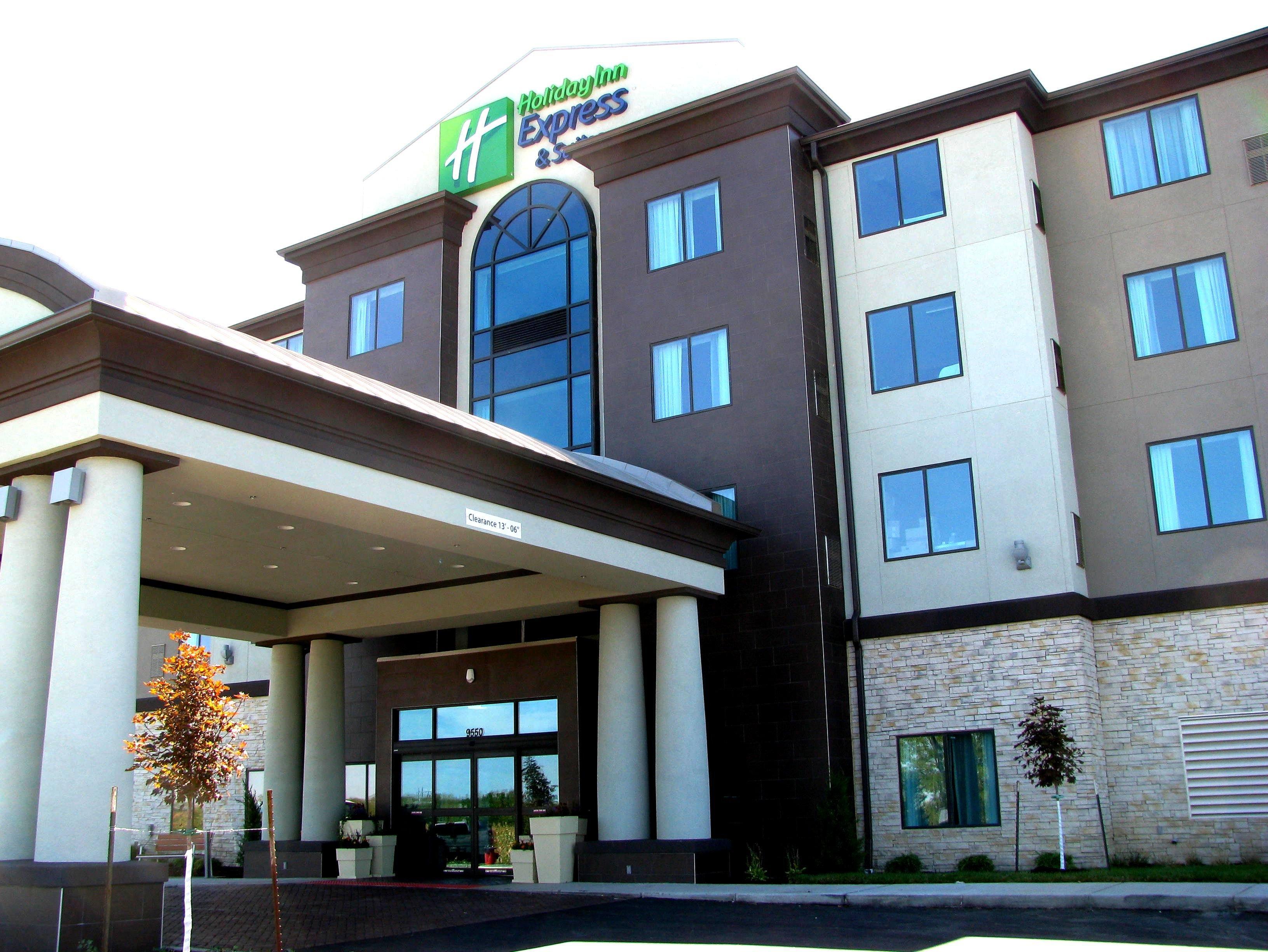 Holiday Inn Express & Suites Kansas City Airport By Ihg Extérieur photo