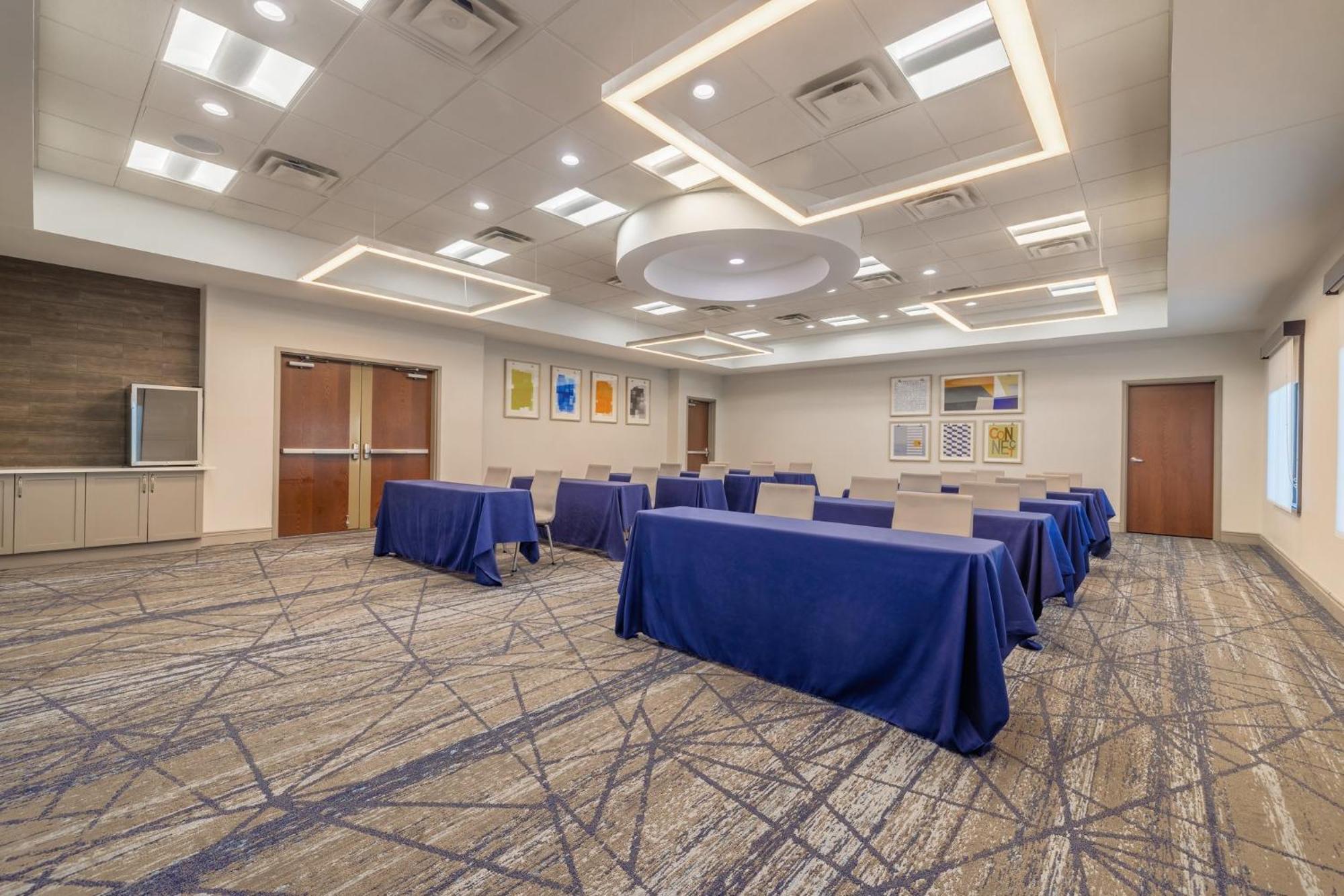 Holiday Inn Express & Suites Kansas City Airport By Ihg Extérieur photo