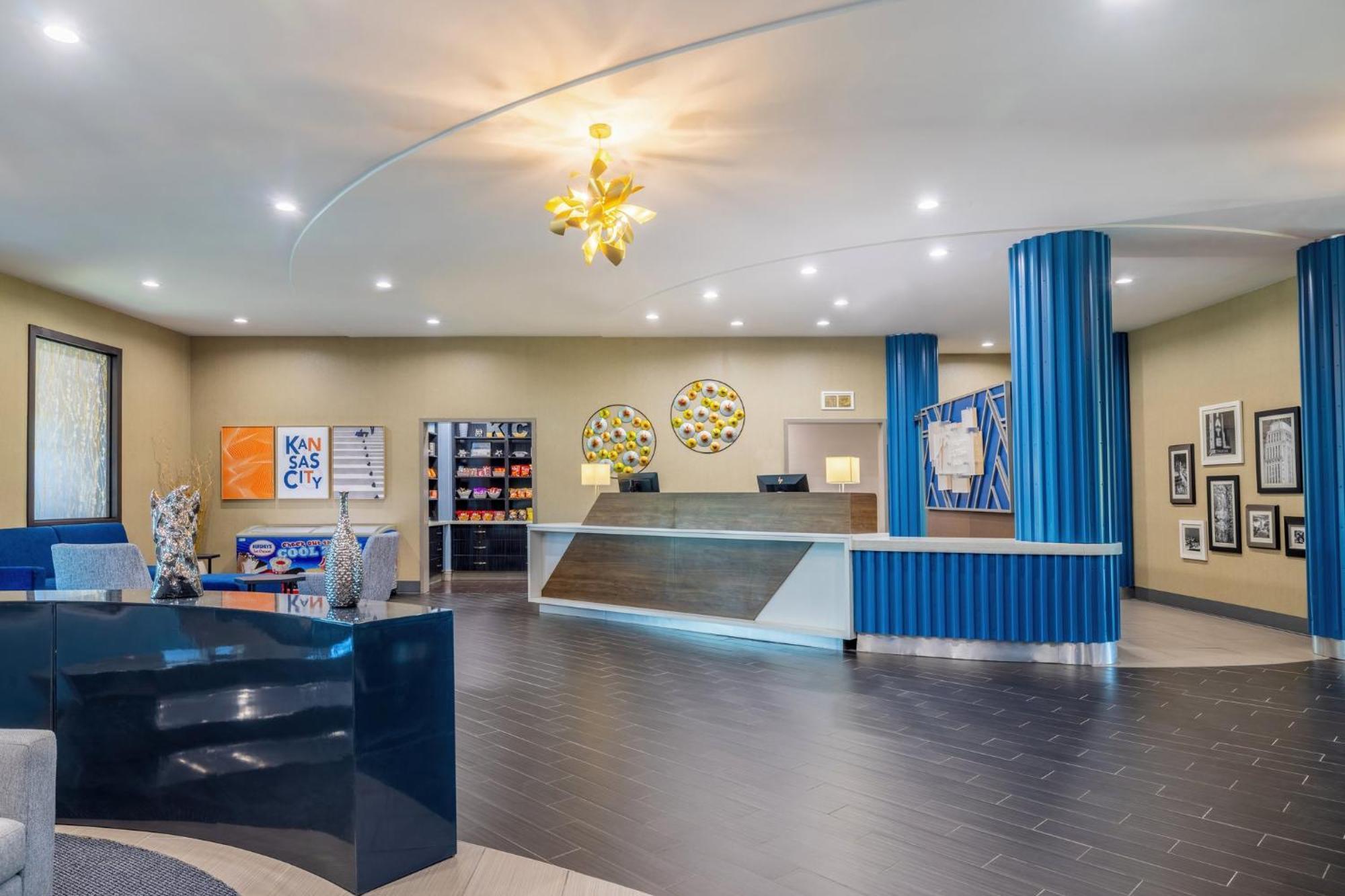 Holiday Inn Express & Suites Kansas City Airport By Ihg Extérieur photo