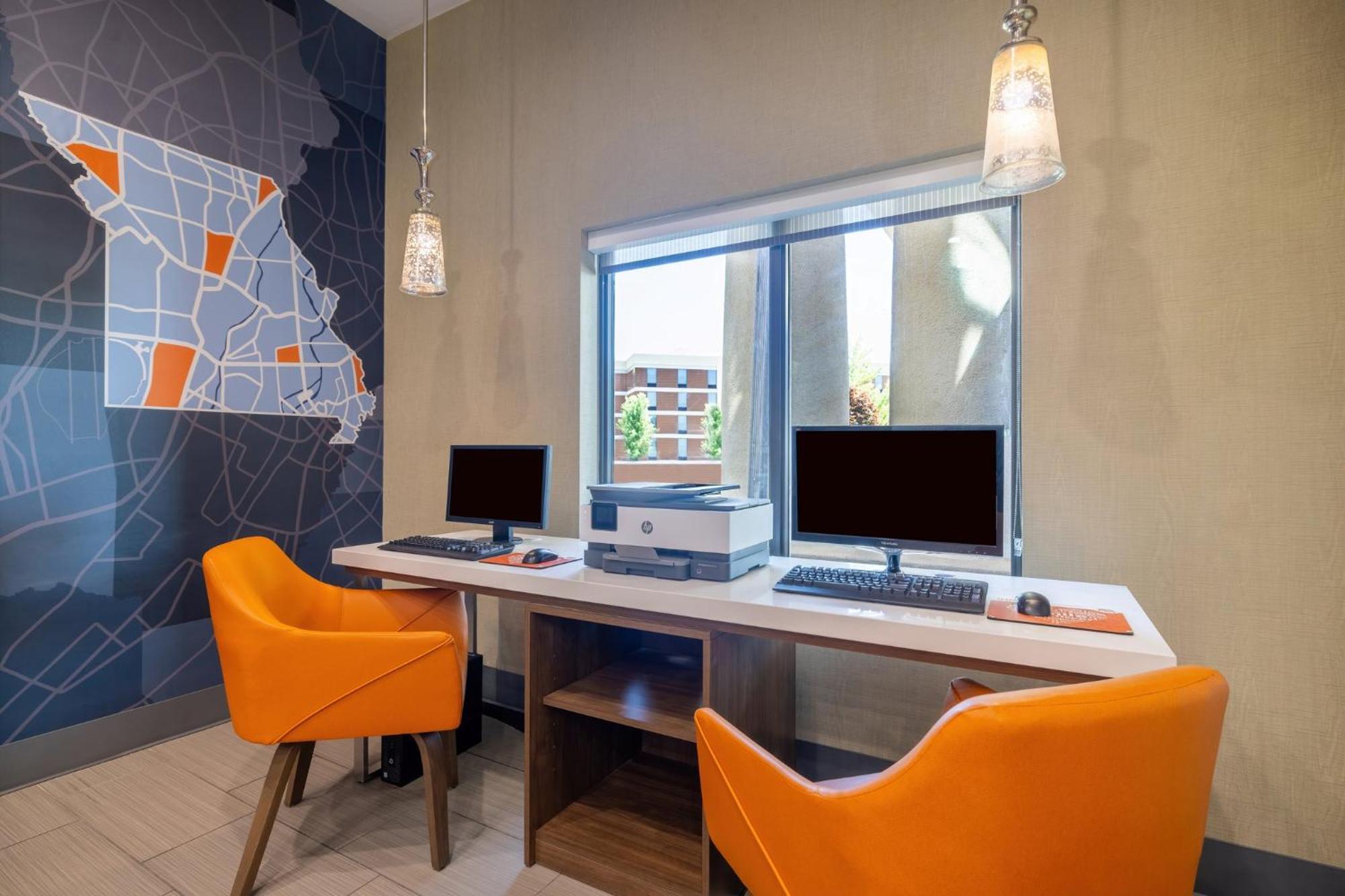 Holiday Inn Express & Suites Kansas City Airport By Ihg Extérieur photo