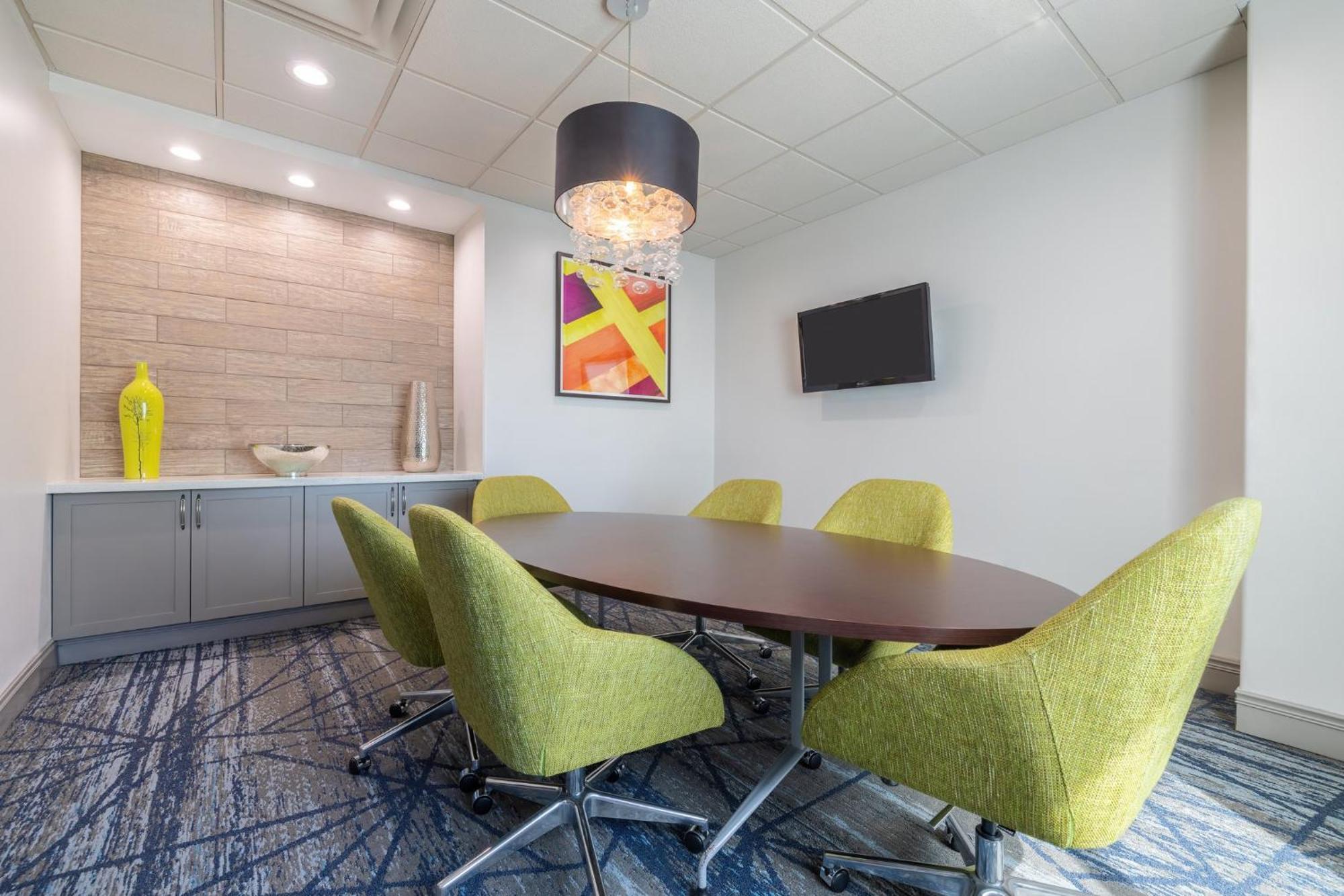 Holiday Inn Express & Suites Kansas City Airport By Ihg Extérieur photo