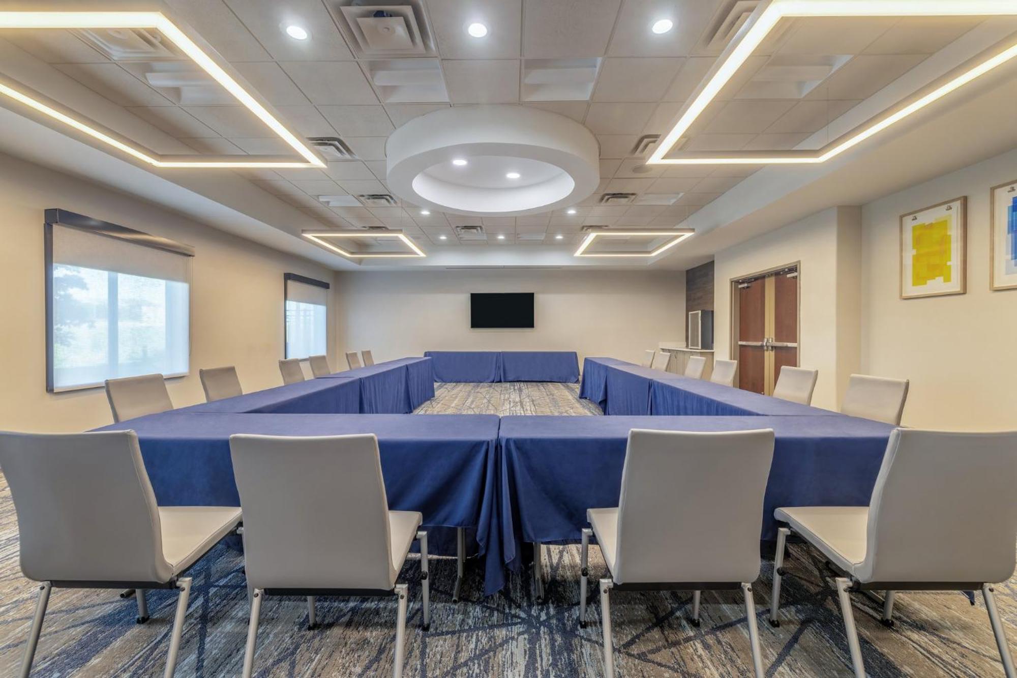Holiday Inn Express & Suites Kansas City Airport By Ihg Extérieur photo