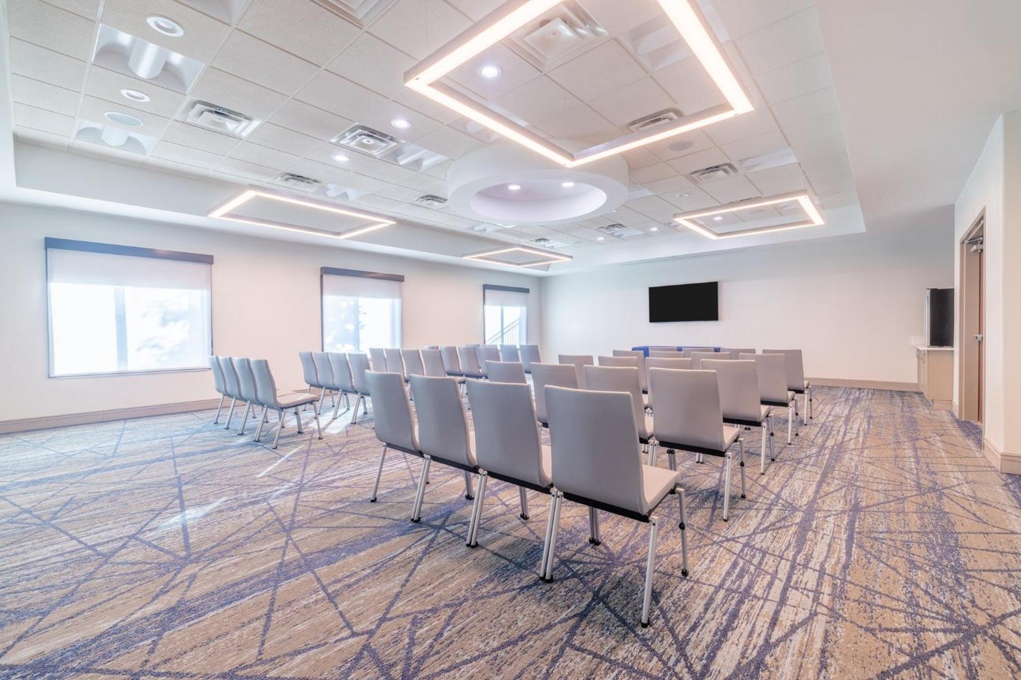 Holiday Inn Express & Suites Kansas City Airport By Ihg Extérieur photo