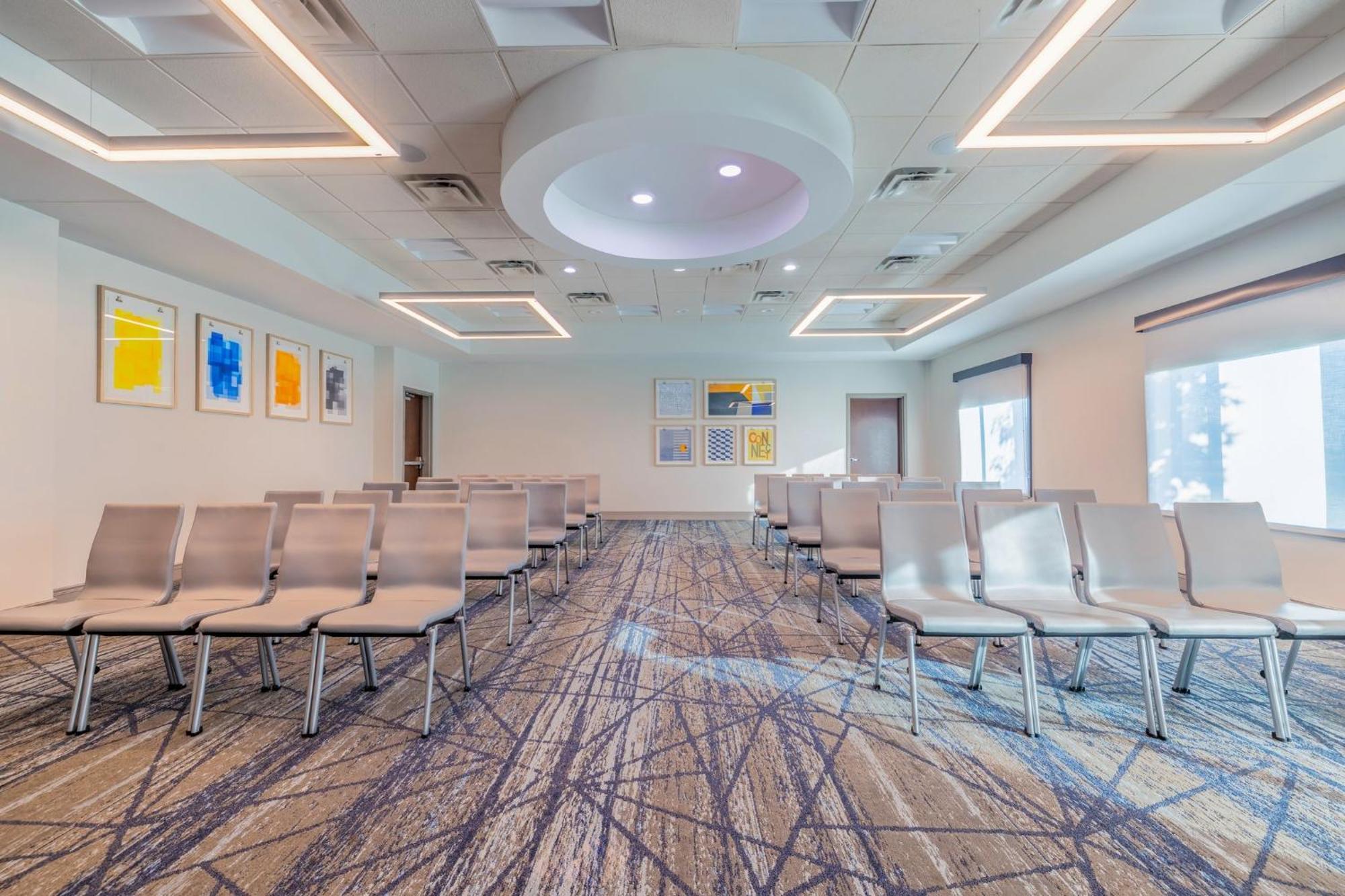 Holiday Inn Express & Suites Kansas City Airport By Ihg Extérieur photo