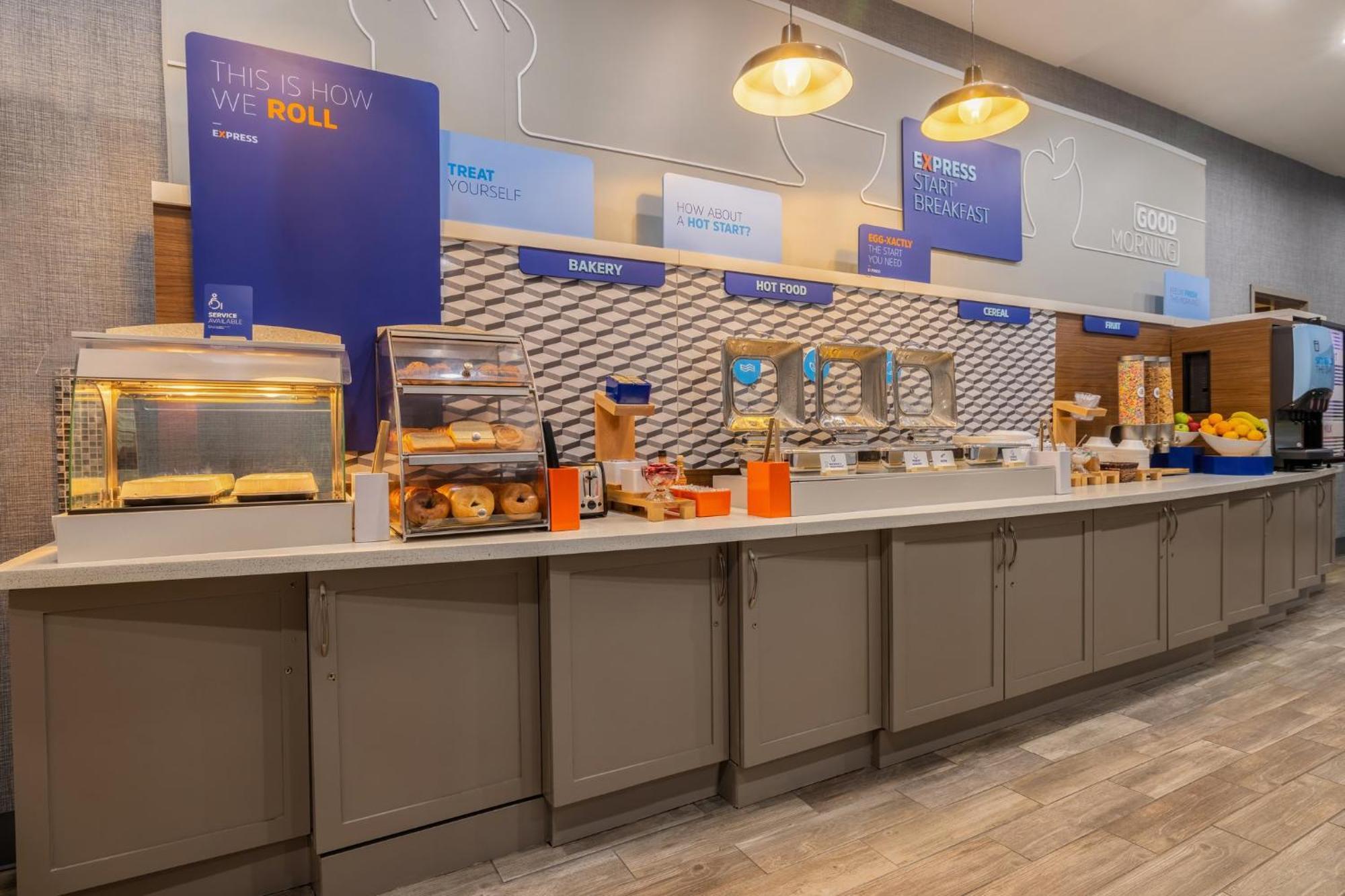 Holiday Inn Express & Suites Kansas City Airport By Ihg Extérieur photo