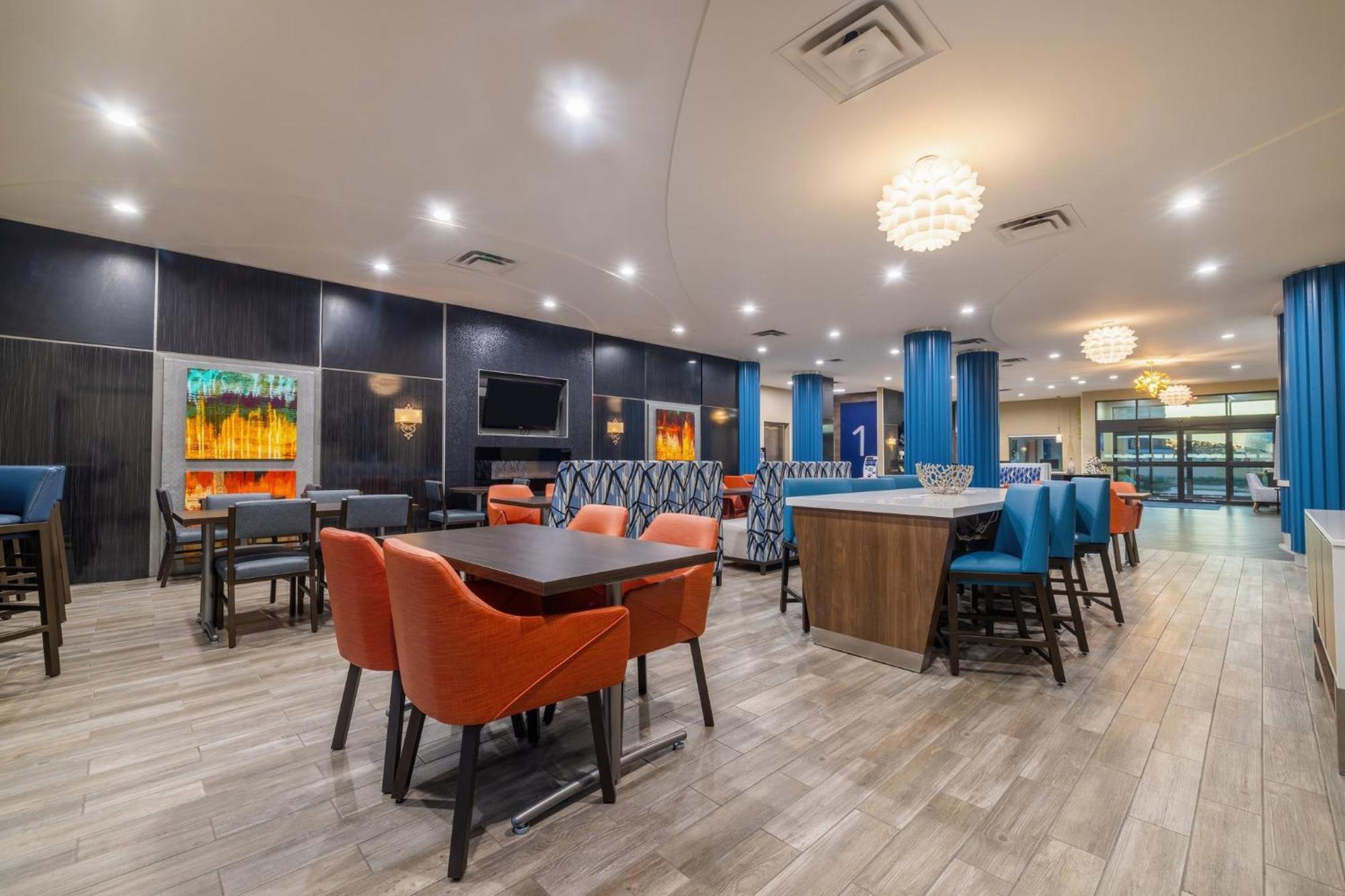 Holiday Inn Express & Suites Kansas City Airport By Ihg Extérieur photo