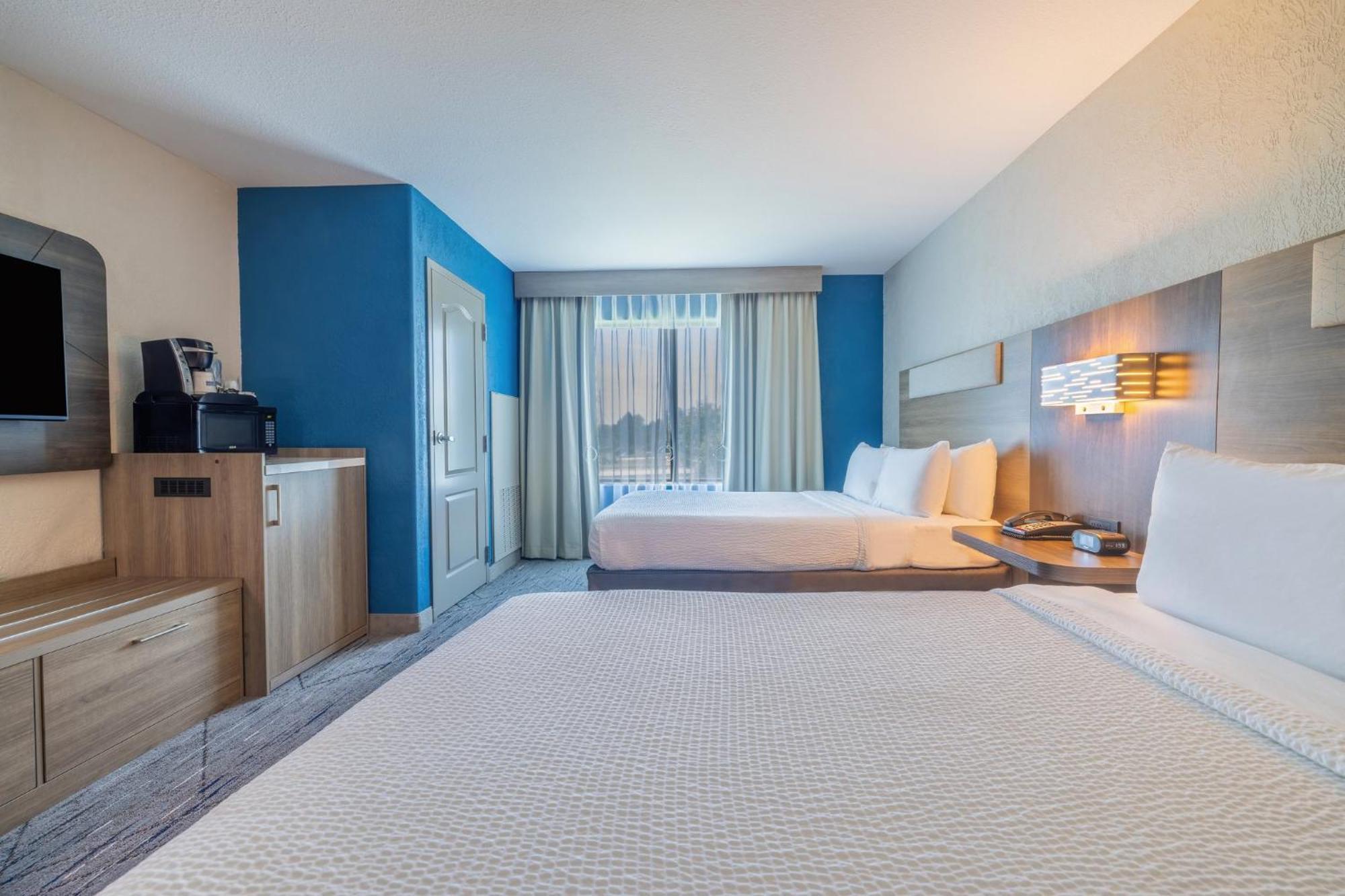 Holiday Inn Express & Suites Kansas City Airport By Ihg Extérieur photo
