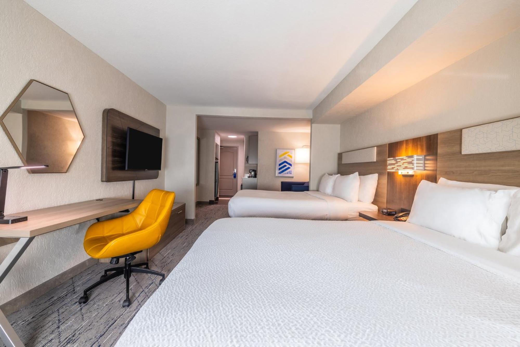 Holiday Inn Express & Suites Kansas City Airport By Ihg Extérieur photo
