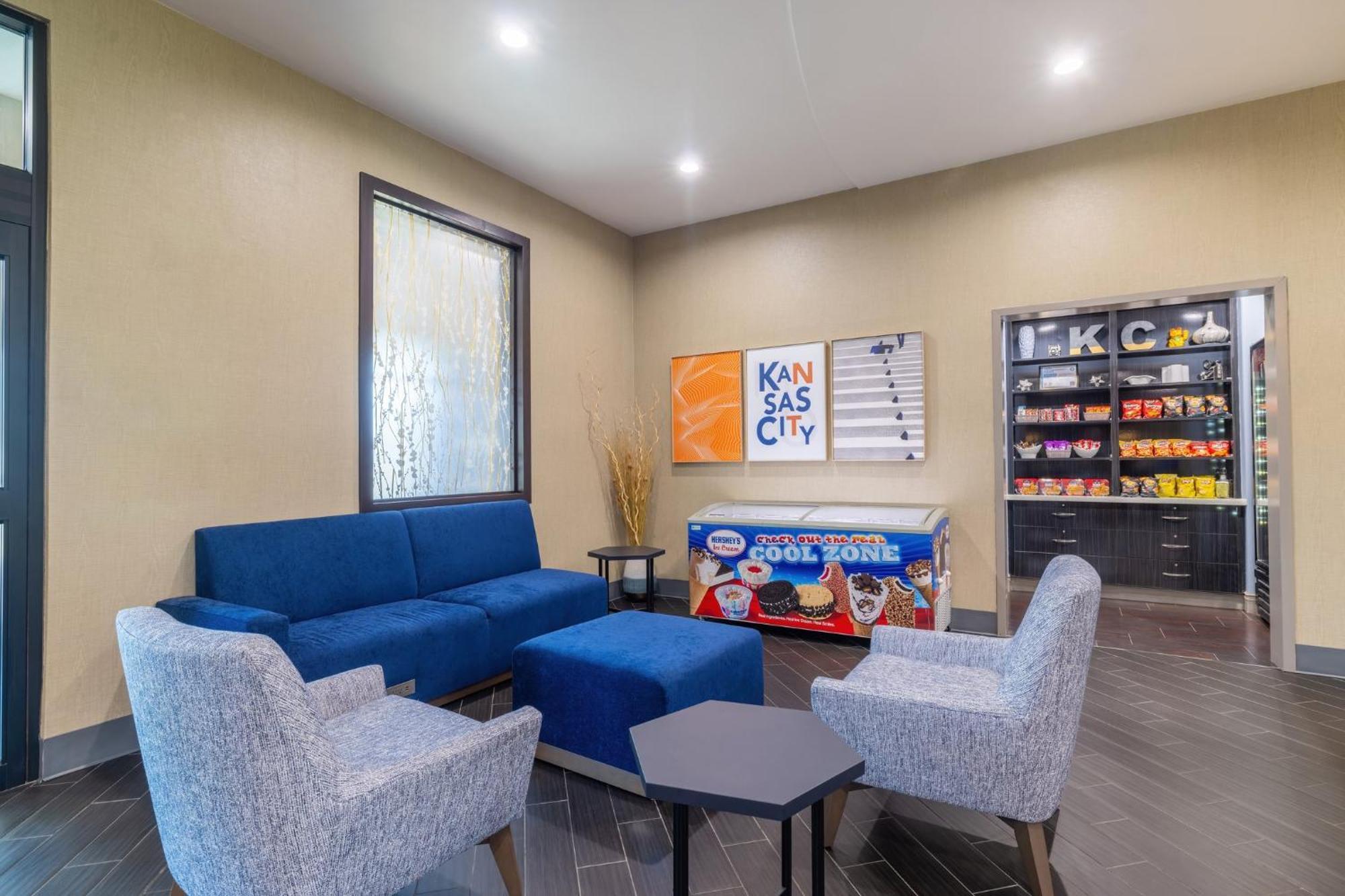 Holiday Inn Express & Suites Kansas City Airport By Ihg Extérieur photo