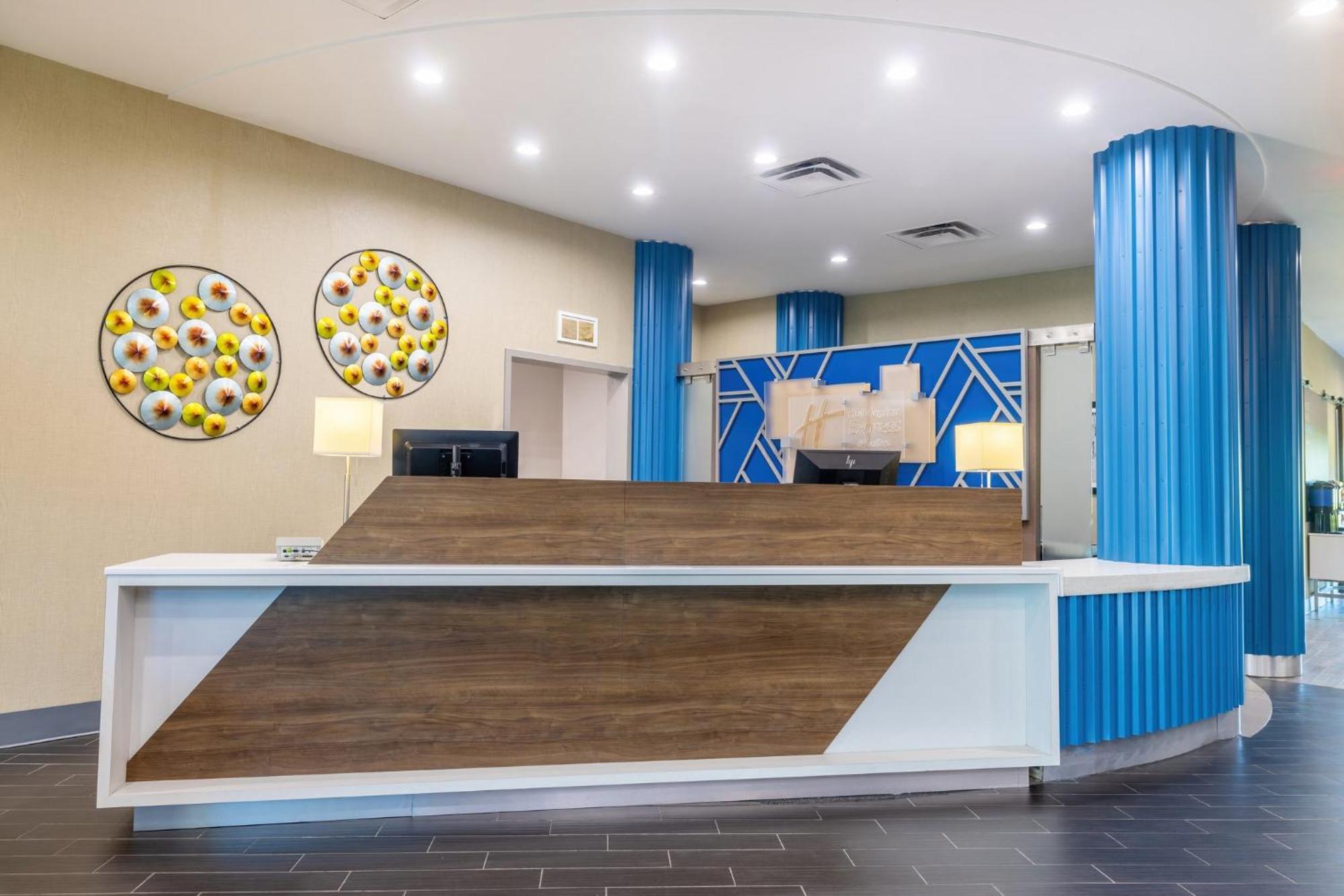 Holiday Inn Express & Suites Kansas City Airport By Ihg Extérieur photo